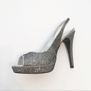 Audrey Brookes Silver Peep Toe Slingback Heels 8